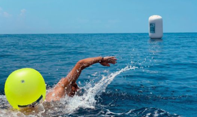 Nuoto in mare, Varese vince a Camogli