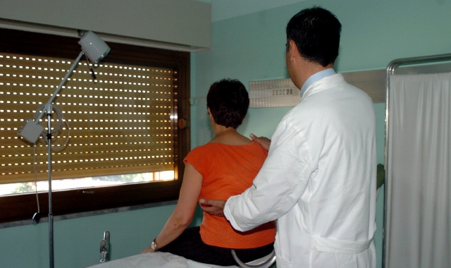 Visita medica (foto Archivio)