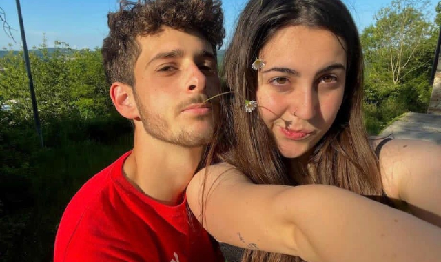 Lampeggianti e soccorsi nel punto in cui è avvenuto il tragico scontro