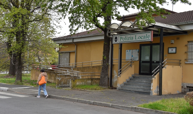 Nerviano Comando Polizia Locale Foto Pubblifoto