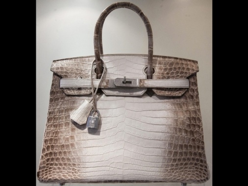 ++ Furto da Hermes a Milano, rubate borse per 90mila euro ++