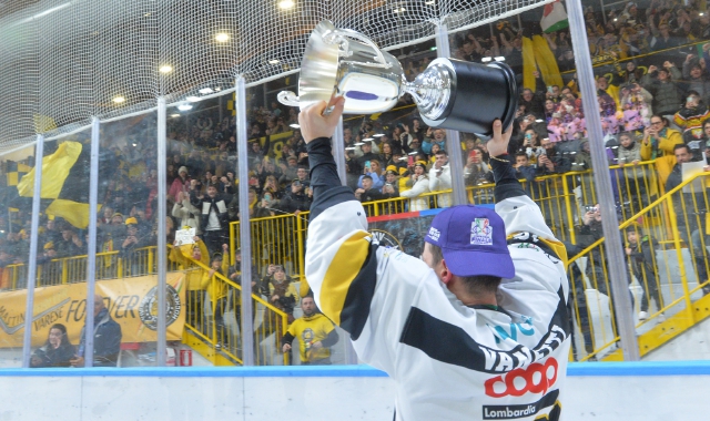 Dopo la fantastica scorsa stagione, contrassegnata dalla conquista dei due trofei della Coppa Italia e del campionato IHL, stasera#br/# i Mastini tornano#br/# a lavorare all’Acinque #br/#Ice Arena (foto Blitz)