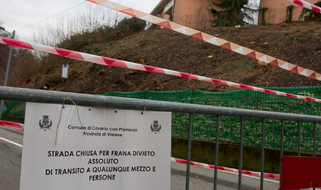 Allerta meteo, strada chiusa a Cavaria