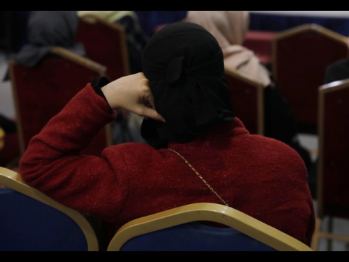 Francia: ok consiglio di Stato a divieto abaya a scuola