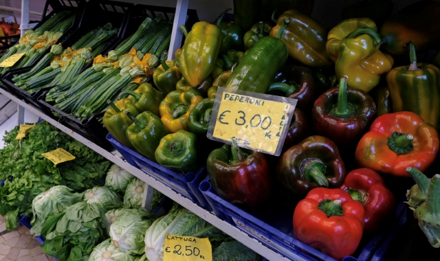 Frutta e verdura fanno registrare forti rincari rispetto a un anno fa