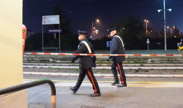 I carabinieri alla stazione di Parabiago (foto Archivio)