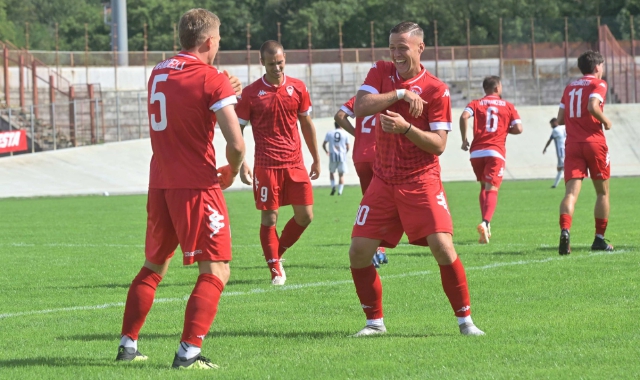 Calcio, primo sorriso per il Varese