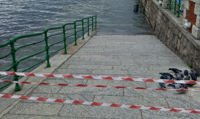 Il Lago Maggiore “cresce”, spiagge sott’acqua