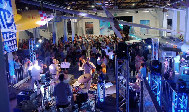 In 500 a ballare nell’hangar di Volandia