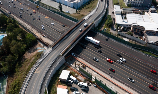 Lainate, A8 da record con la quinta corsia