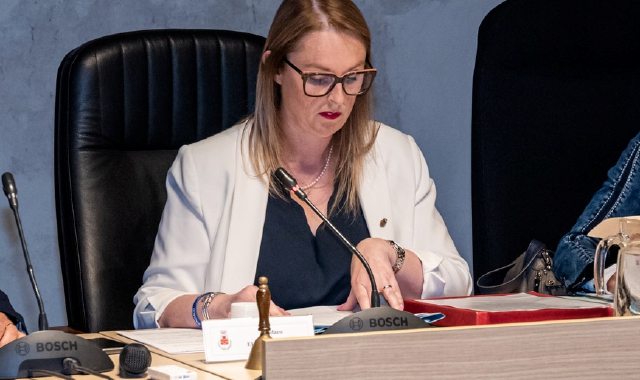 Elena Carraro, sindaco di Lonate Pozzolo (foto Archivio)