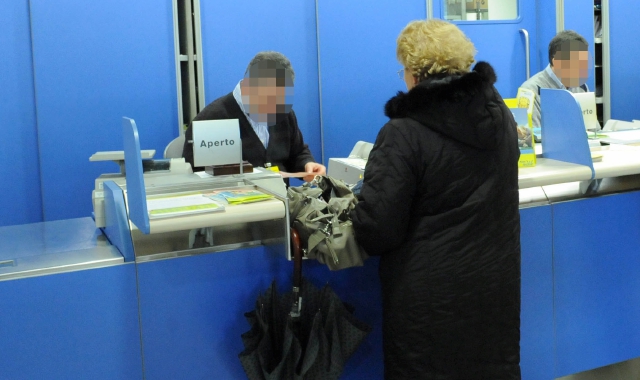 Gorla, rubava i risparmi agli anziani: confiscati 177mila euro a dipendente postale