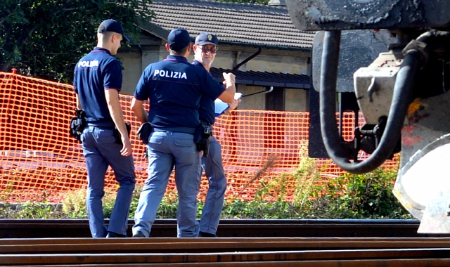 La polizia sul lugo dell’incidente (foto Blitz)