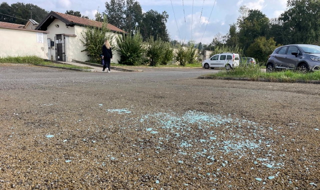Varese. furti sulle auto nel piazzale parcheggio del cimitero di Capolago (foto Blitz)