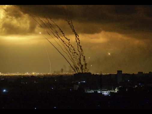 Dopo 11 ore pausa, ripresi lanci razzi da Gaza su Israele