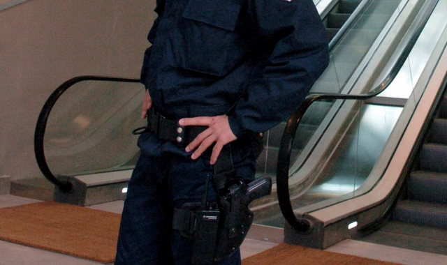 Venegono Superiore, in sciopero i vigilantes di Leonardo
