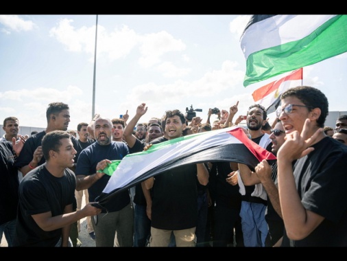 Media egiziani, 'il valico di Rafah riaprirà domani'