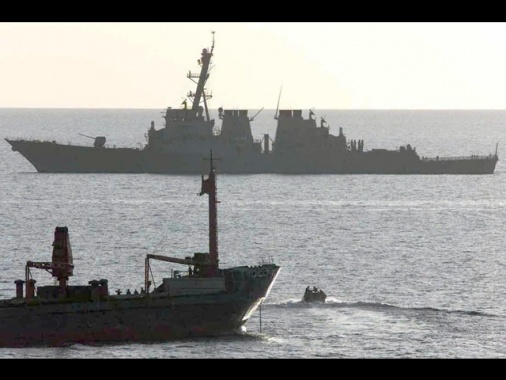 Media, nave Usa nel Mar Rosso abbatte 3 missili da Yemen