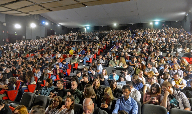Varese, concerto «Con i tasti che ci abbiamo» di Capossela (Foto Archivio)