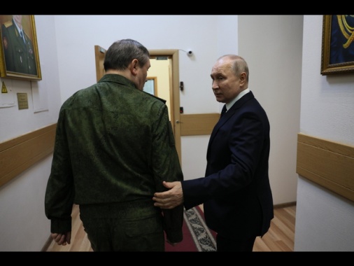 Putin visita il comando delle forze armate a Rostov sul Don