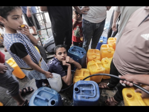 Onu, 3 litri di acqua a persona al giorno a Gaza, ne servono 100