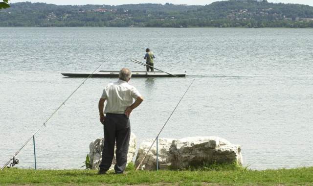 Buguggiate organizza la “Camminata sul lago” (Foto Archivio)