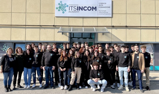 ITS INCOM: Non accontentarti, scegli di studiare un lavoro 2