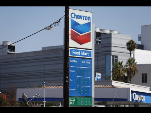 Chevron compra Hess per 53 miliardi di dollari in azioni