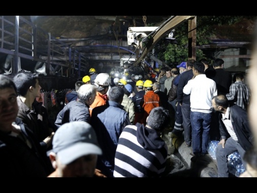 Kazakhstan, almeno 11 morti in una miniera di ArcelorMittal