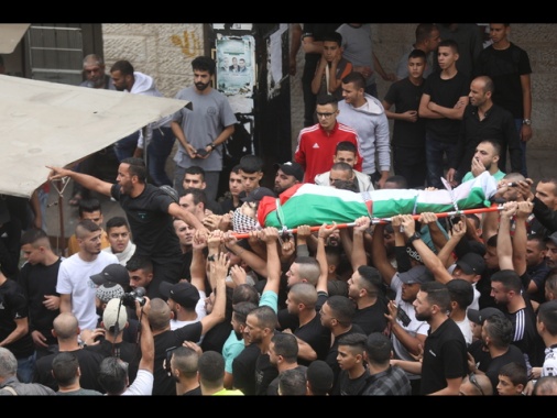 Cisgiordania, 5 palestinesi uccisi in scontri con soldati