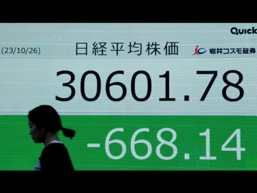 Borsa: l'Asia in rialzo in attesa della Fed, corre Tokyo