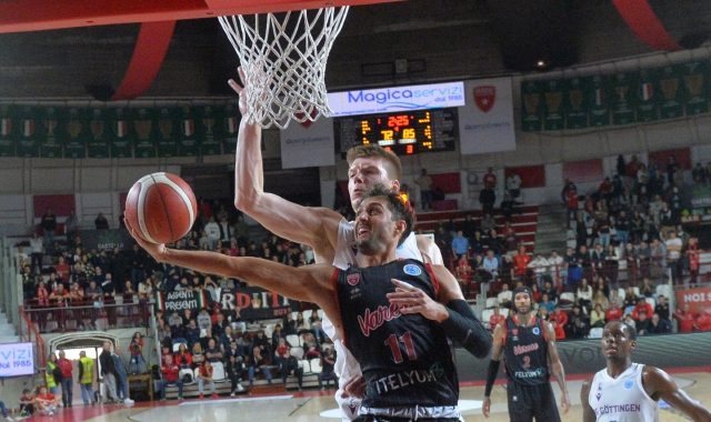 Basket - Varese, la vittoria unica medicina