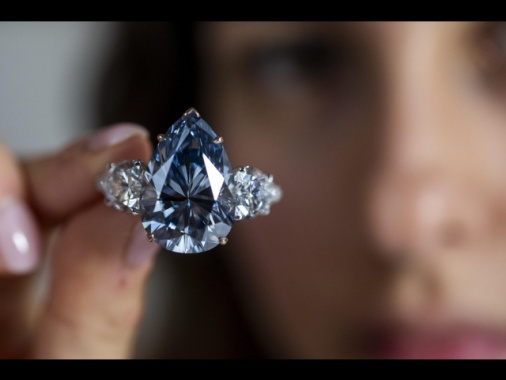 Aste: Christie's offre un diamante blu da 50 milioni dollari