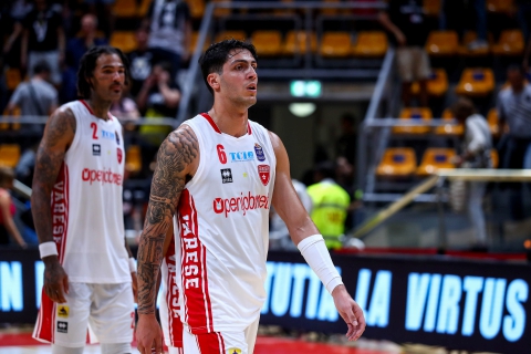 Varese ospita Sassari. È scontro diretto