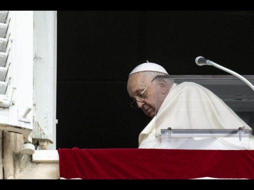 Il Papa con la voce affaticata, 'non sto bene di salute'