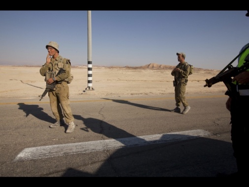 Esplosione in scuola ad Eilat, 'forse un drone'