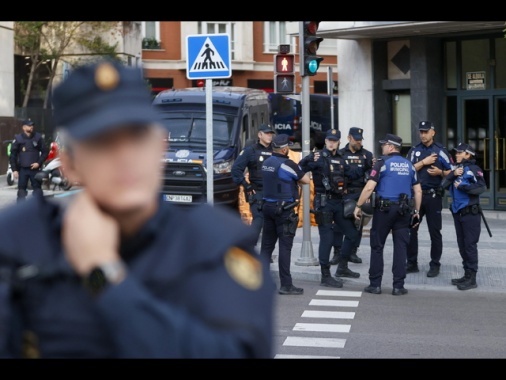 Spagna: attentato a ex leader del Pp catalano,è gravissimo