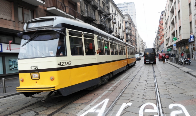 Sciopero a Milano: disagi per chi viaggia su bus e tram