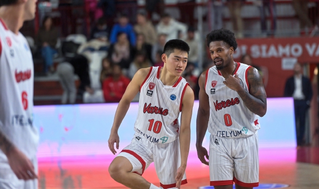 Basket, Varese a Napoli con Zhao