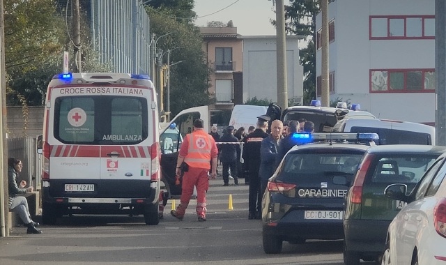 L’intervento di ambulanze e forze dell’ordine in via Acquedotto