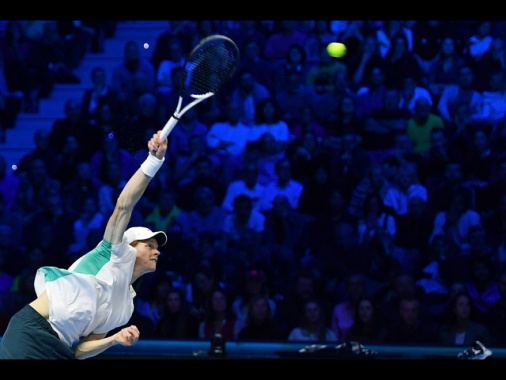 Impresa Sinner, batte Medvedev ed è in finale Atp Finals