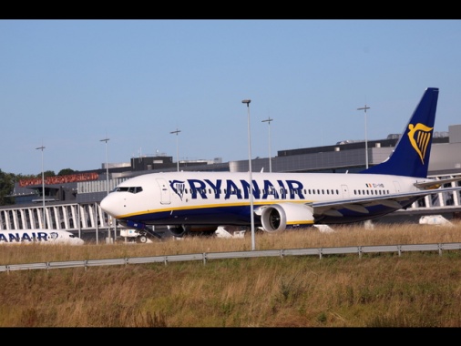 Ryanair, problema per l'Italia pochi voli, no addizionale