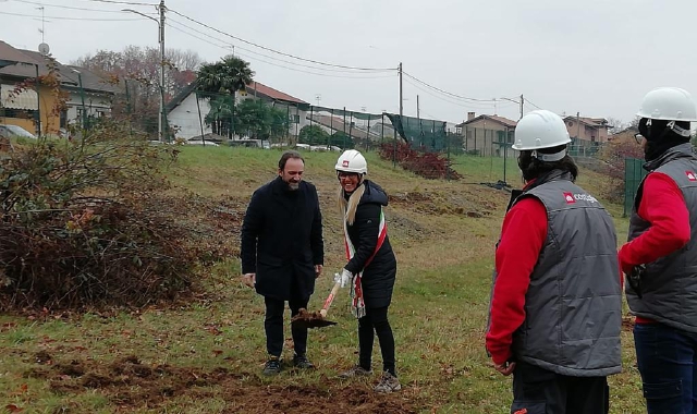 La consegna dei lavori avvenuta a mezzogiorno di oggi, giovedì 30 novembre (Foto Redazione)