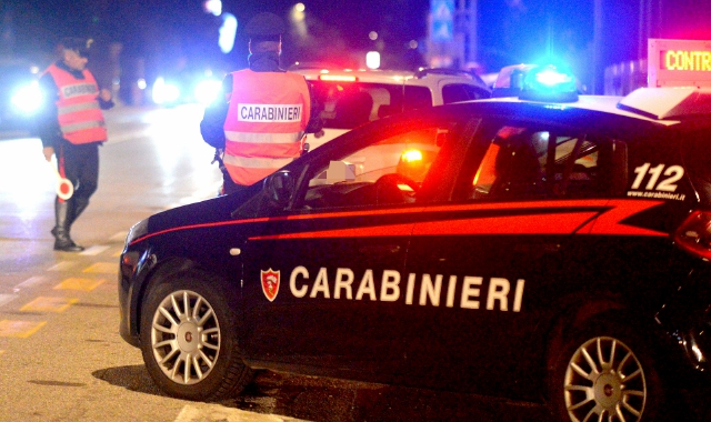Ladri in villa ad Arona, bottino da migliaia di euro