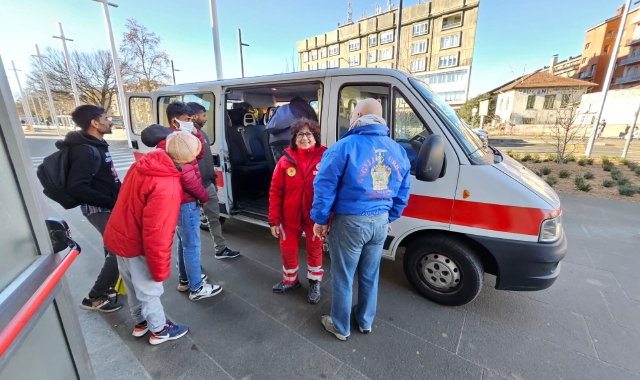 I profughi ieri in partenza dopo 40 giorni di accoglienza a Varese