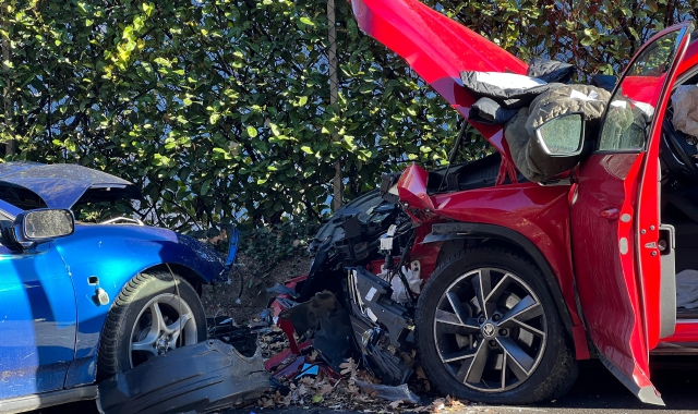 Schianto a Porto Ceresio, soccorse cinque persone: una è grave