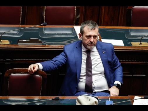 Deputato Fdi ferisce con la pistola genero scorta Delmastro