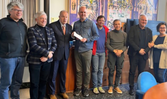 Da sinistra: Adriano Martinoli, Marco Cavallotti, Angelo Tagliabue, Ivan Papaleo, Pietro Toniato, Marco Antonetti, Federico Raos, Giorgia Bruno, Filippo Carcano (Foto Università dell’Insubria)