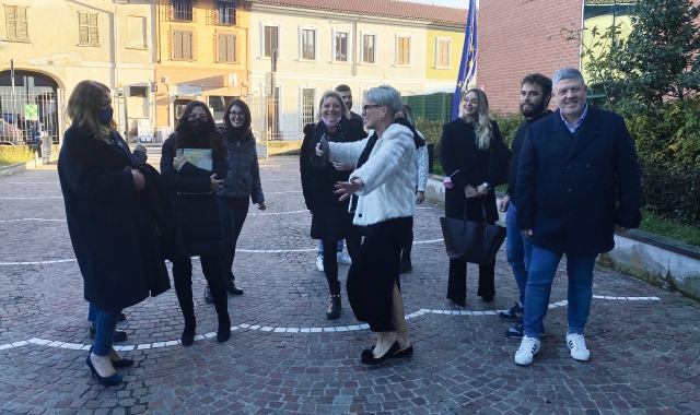 La famiglia Accarino con i difensori dopo l’assoluzione in primo grado, pronunciata dal giudice Nicoletta Guerrero nel 2021