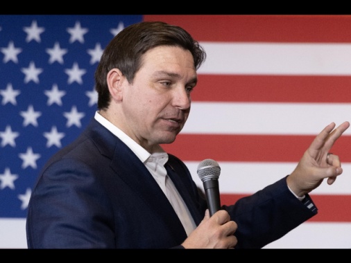 Usa:ritiro con gaffe per DeSantis, 'citazione fake di Churchill'